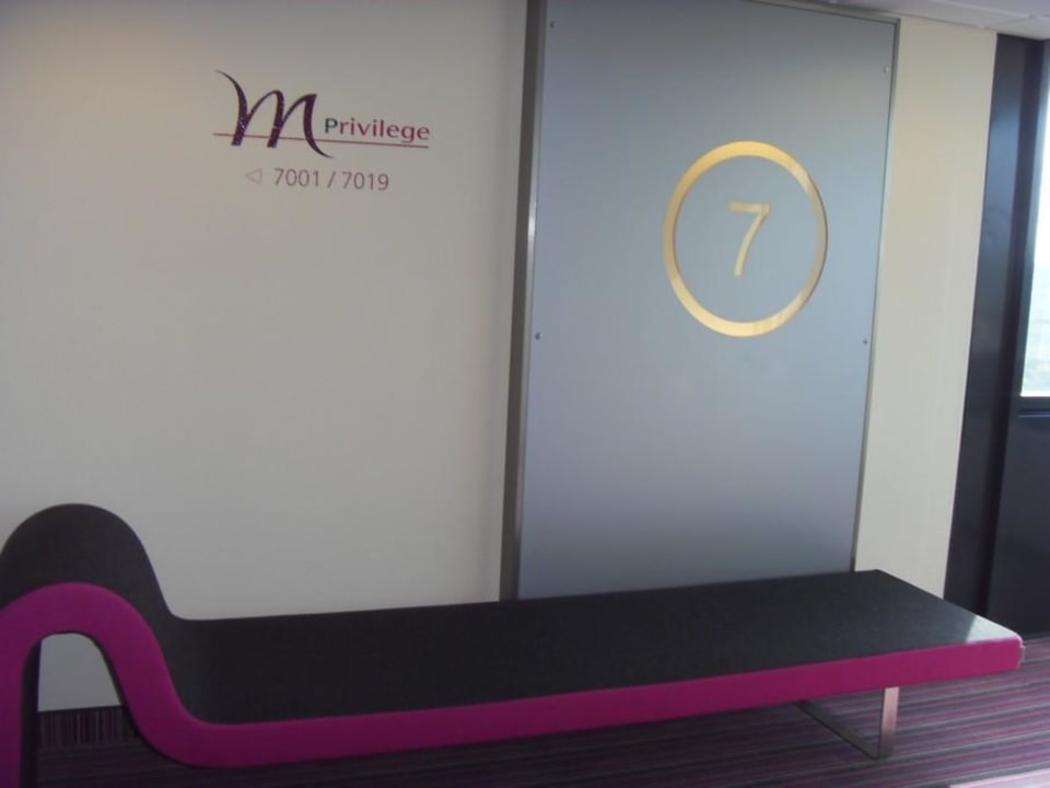 Flur vor dem Fahrstuhl Mercure Hotel Amsterdam City