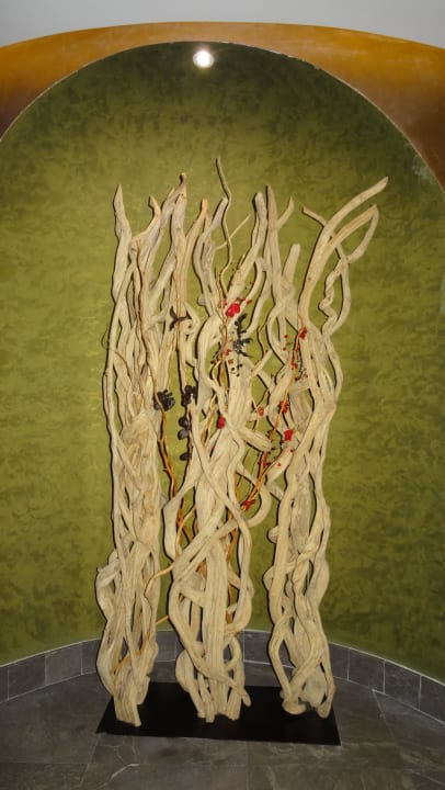 Kunst Royal Taj Mahal Hotel