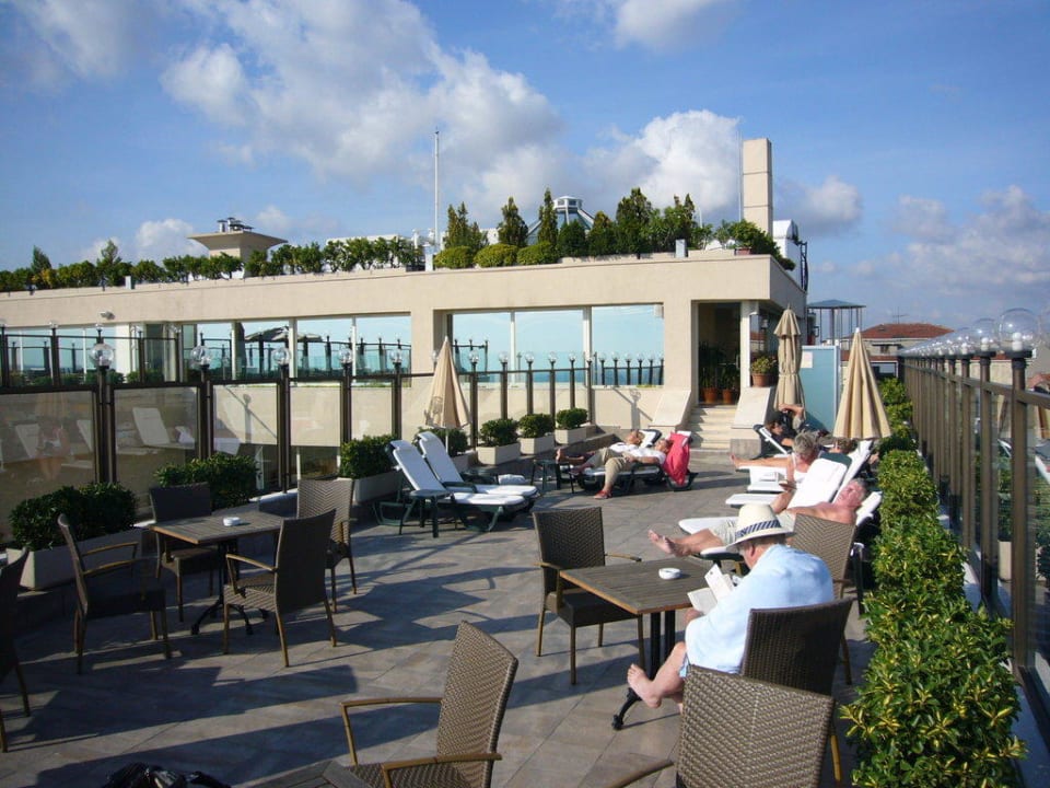 Dachterrasse Best Western Plus The President Hotel