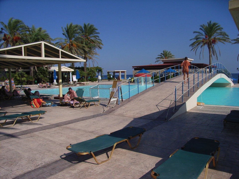 Noch ein Pool Olympos Beach Hotel