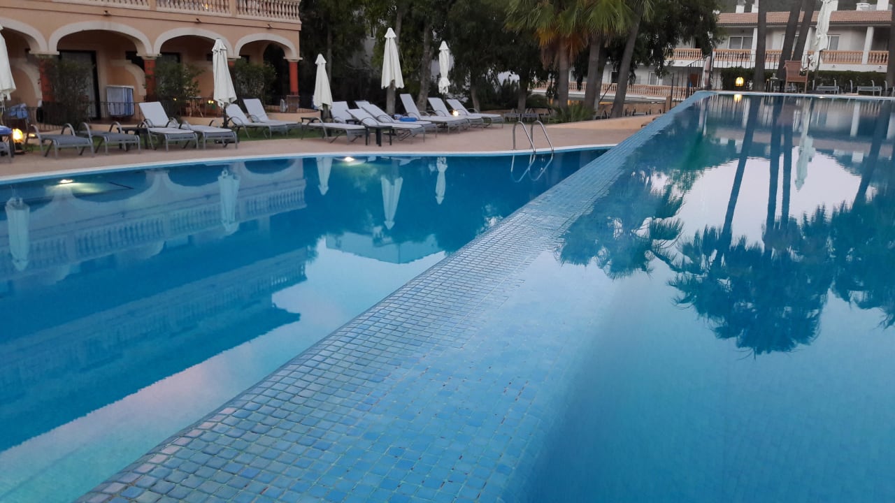 Pool Mon Port Hotel & Spa