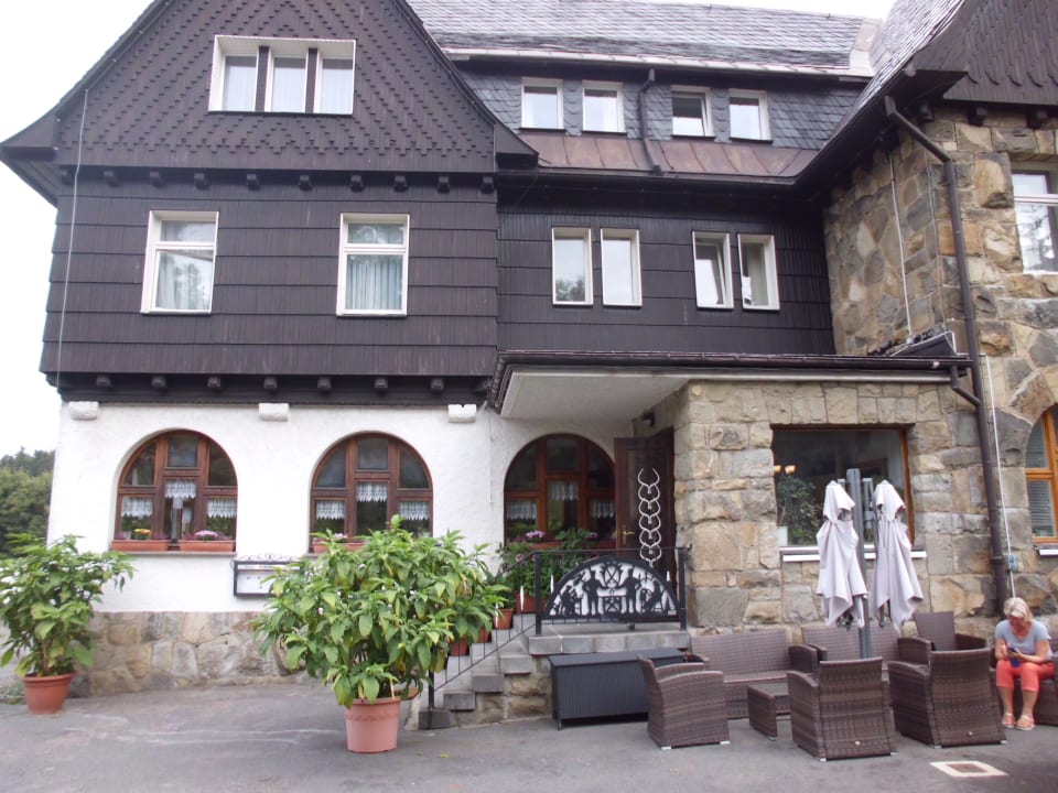 Außenansicht Landhotel Wettin