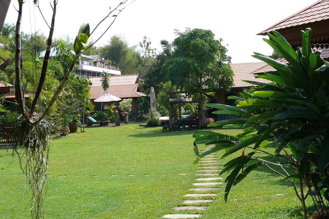 Super gepflegter Garten Viang Yonok Hotel