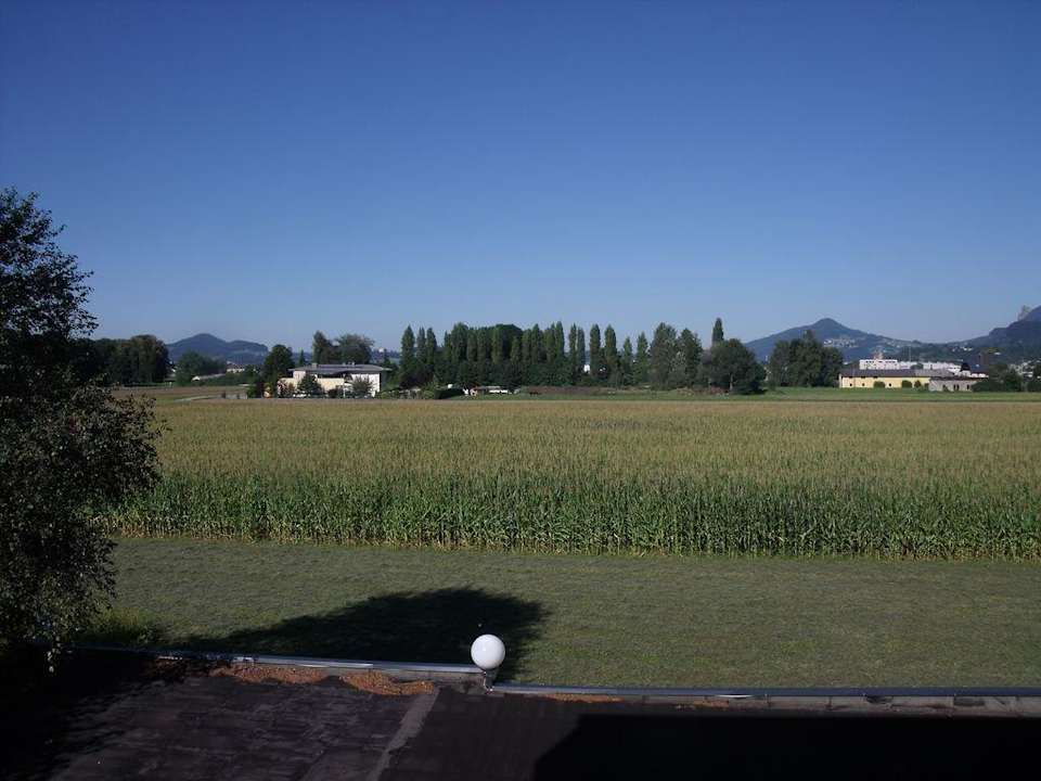 Blick zum Flughafen Hotel Salzburg