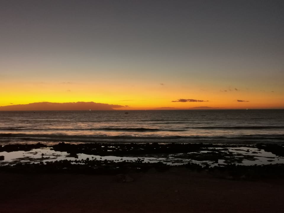 Strand Parque Santiago IV Official