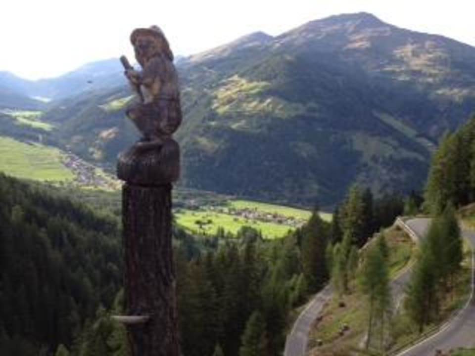 Ausblick von der Terrasse auf das Val Müstair Gasthaus Alpenrose