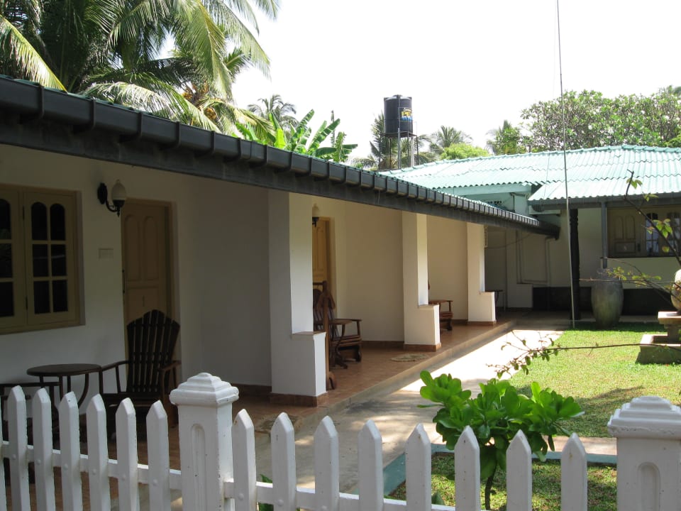 Zu den Zimmern Hotel Panchi Beach