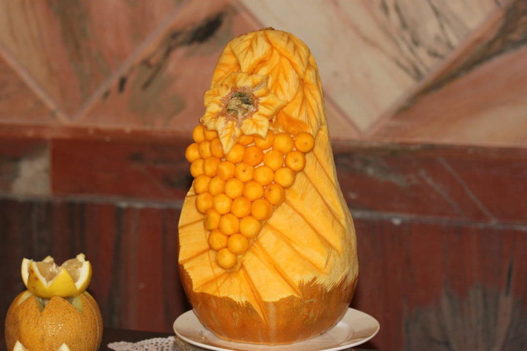 Schnitzkunst der Köche Three Corners Happy Life Beach Resort