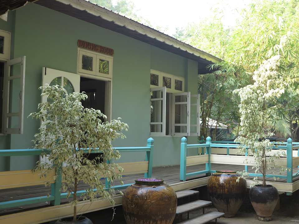 Treppe zum Frühstücksraum Hotel Kyaw