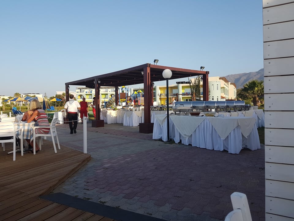 Grillabend Mythos Palace Resort & Spa