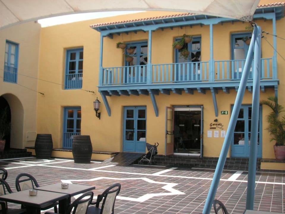 Aussenansicht Hauptrestaurant Alua Suites Fuerteventura