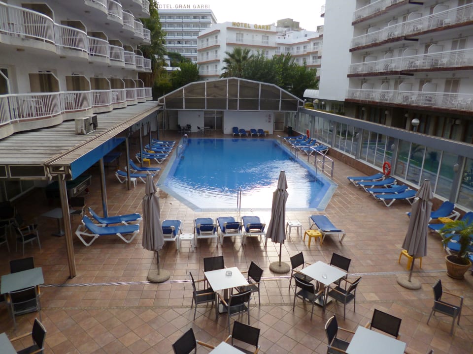 Blick auf den Pool vom 1. Stock aus Helios Lloret de Mar