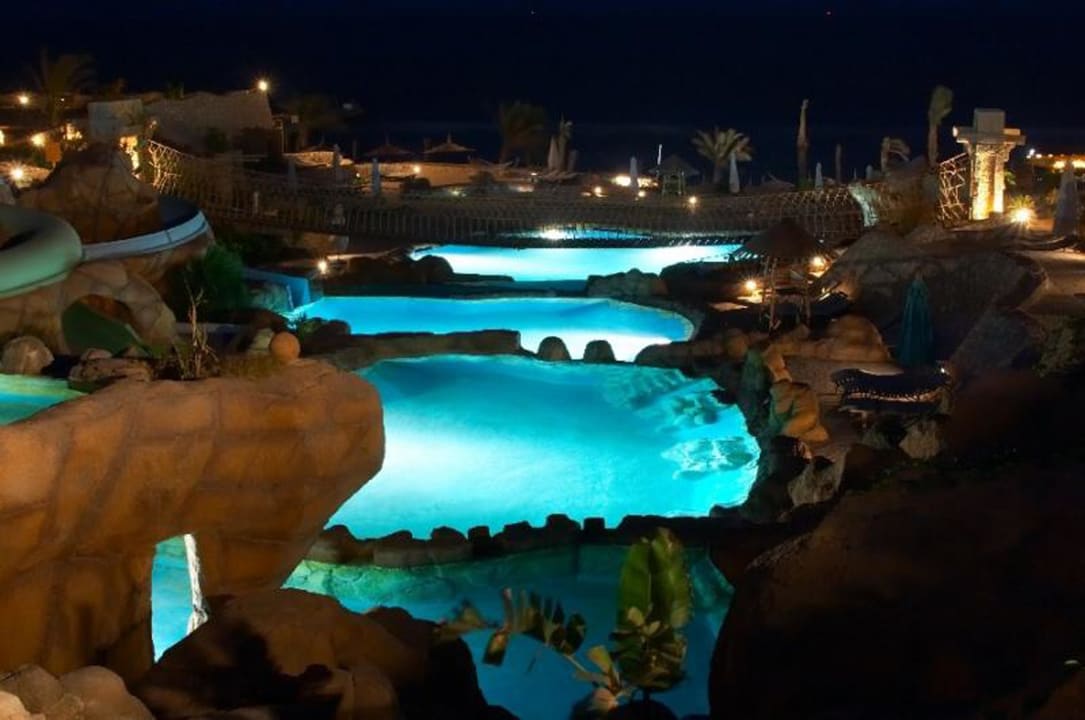 Pool night views Hotel Hauza Beach Resort