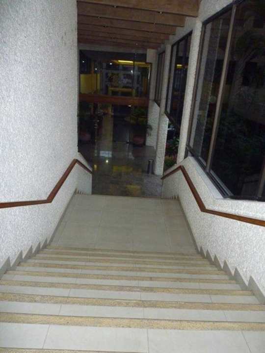 Treppe in die Lobby Hotel Los Aluxes