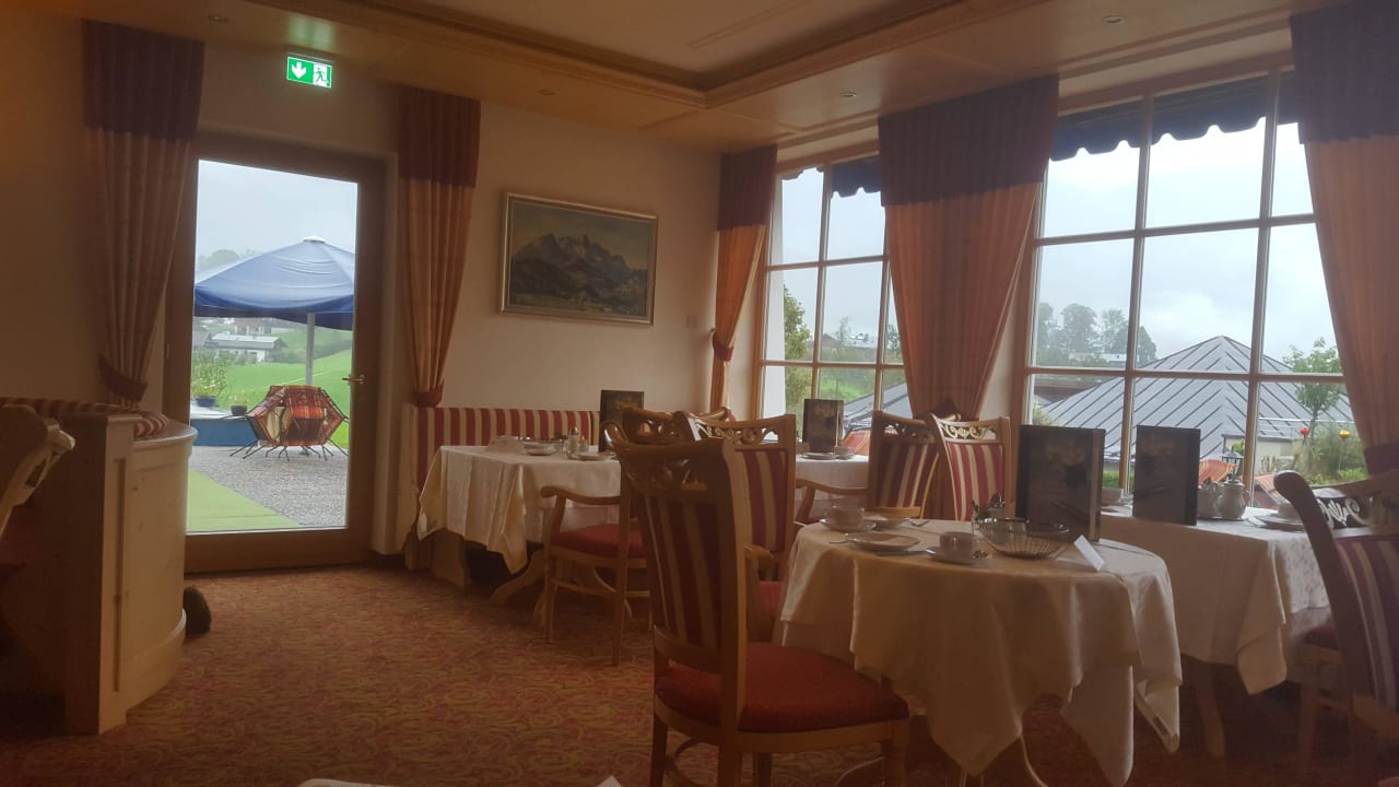 Sitzplatz Frühstück Wellnesshotel Zechmeisterlehen