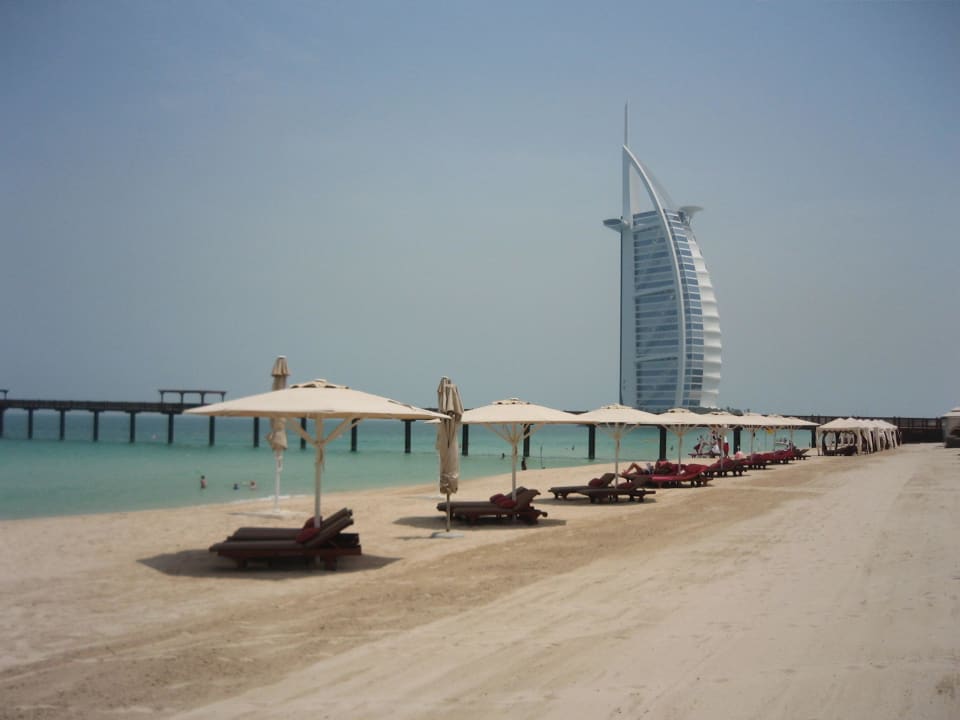 Hotelstrand mit Blick auf dem Burj Al Arab Jumeirah Dar Al Masyaf