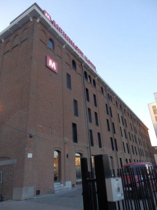 The building MEININGER Hotel Bruxelles City Center