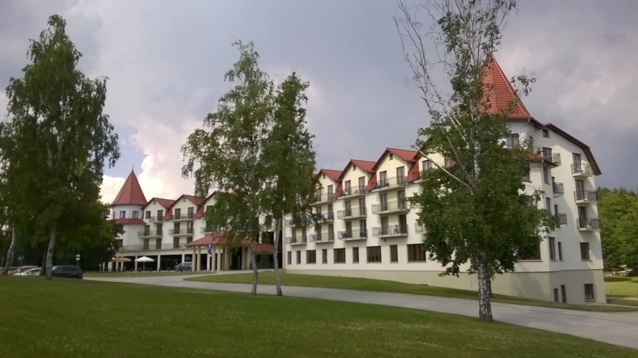 Außenansicht Nowy Zdrój - Centrum Zdrowia i Wypoczynku