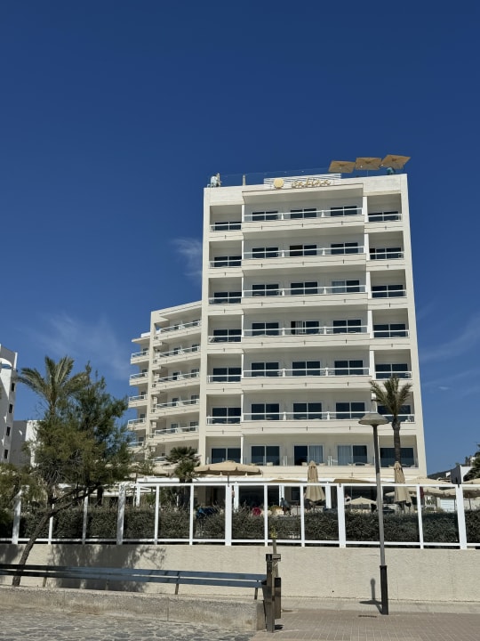 Außenansicht Sabina Hotel & Suites