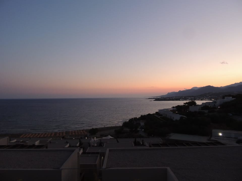 Widok na zatoczkę Atlantica Mikri Poli Crete