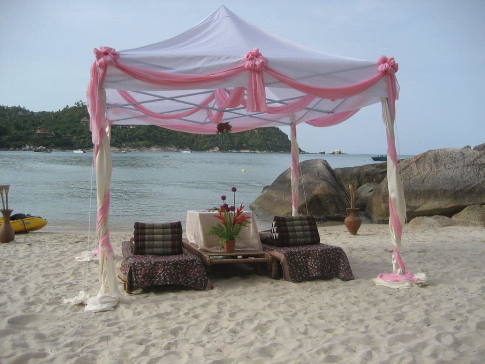 Candle-Light-Dinner am Strand Panviman Resort Koh Phangan