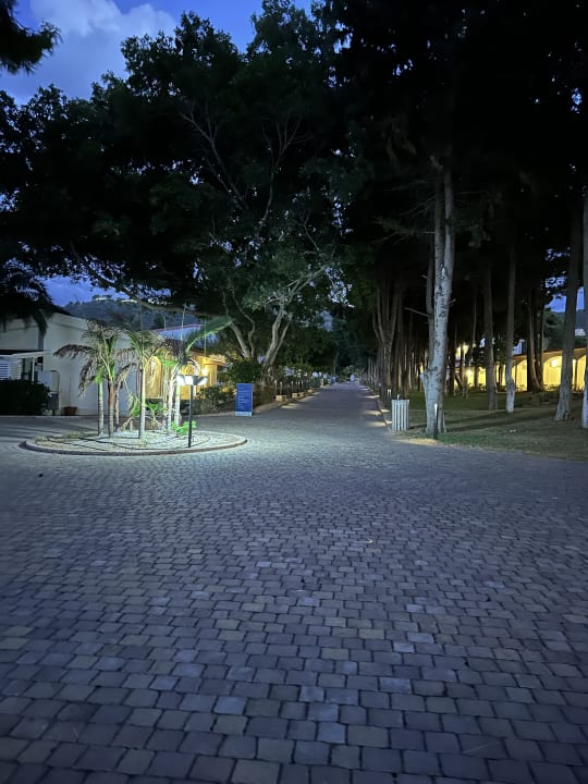 Gartenanlage TUI BLUE Tropea