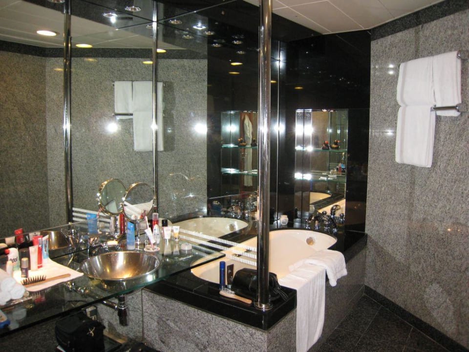 Badezimmer "Executive Zimmer" Golden Sands Hotel Creek