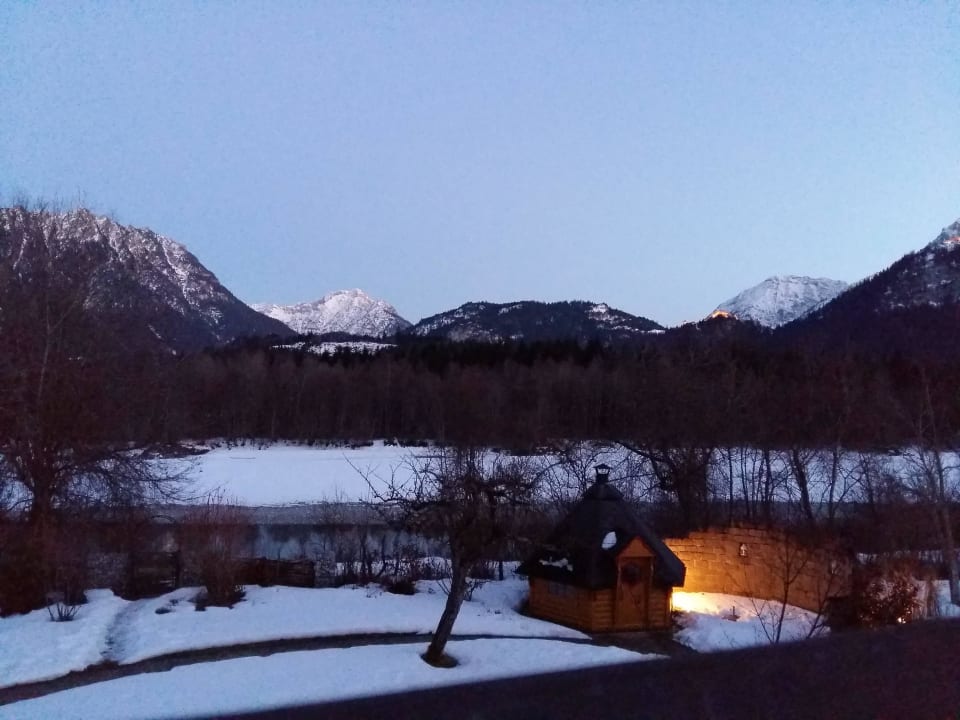Blick in den Garten und Umgebung am Abend Pension beim Krümmling
