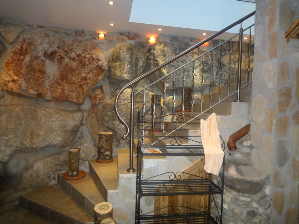 Sehr schöne Sauna Wellnessresort Vier Jahreszeiten