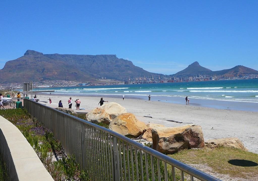 Strand und Table Mountain View Lagoon Beach  Hotel & Spa