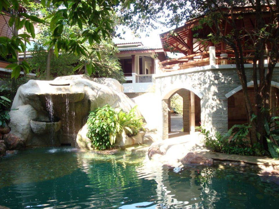 Roikoh - Innenhof 100 Islands Resort Roikoh