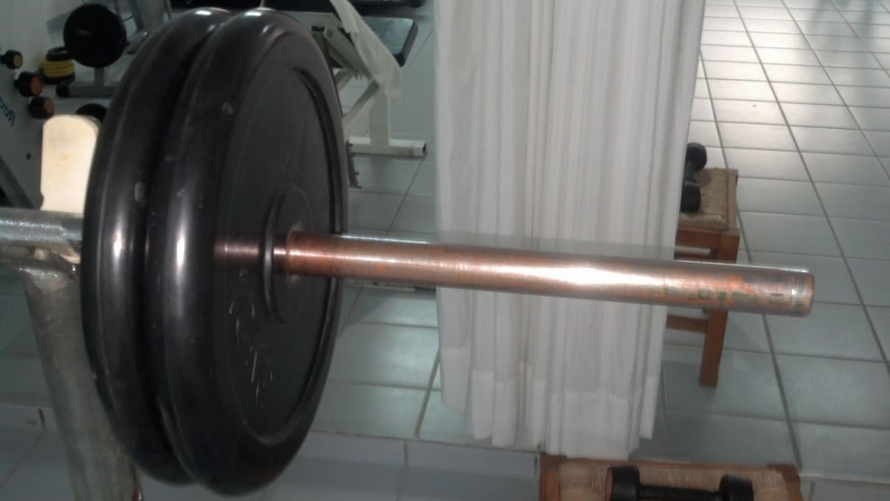 Ungesicherte Scheiben auf der Hantel Grecotel Casa Paradiso