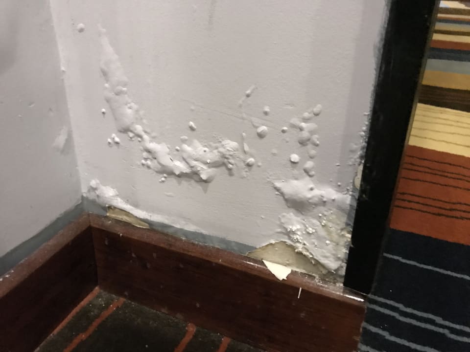 Wand im Flur Summit Rainforest & Golf Resort