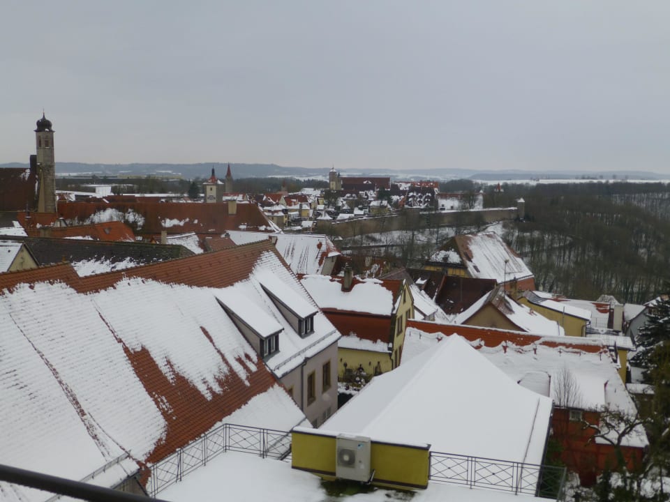 Blick vom Balkon auf Rothenburg  Hotel Eisenhut