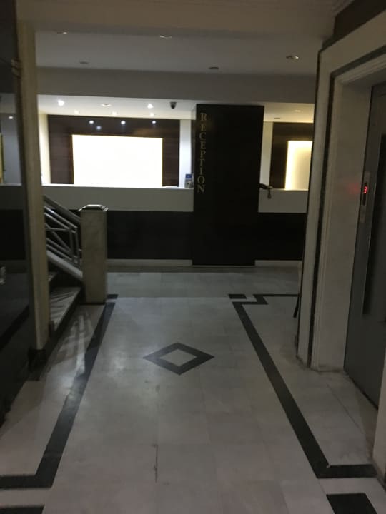Lobby Hotel Myra