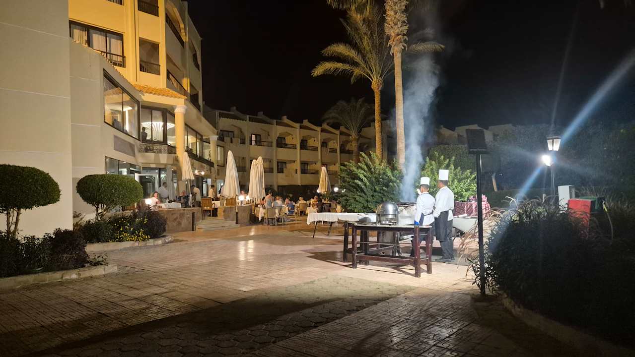 Gastro Flamenco Beach & Resort