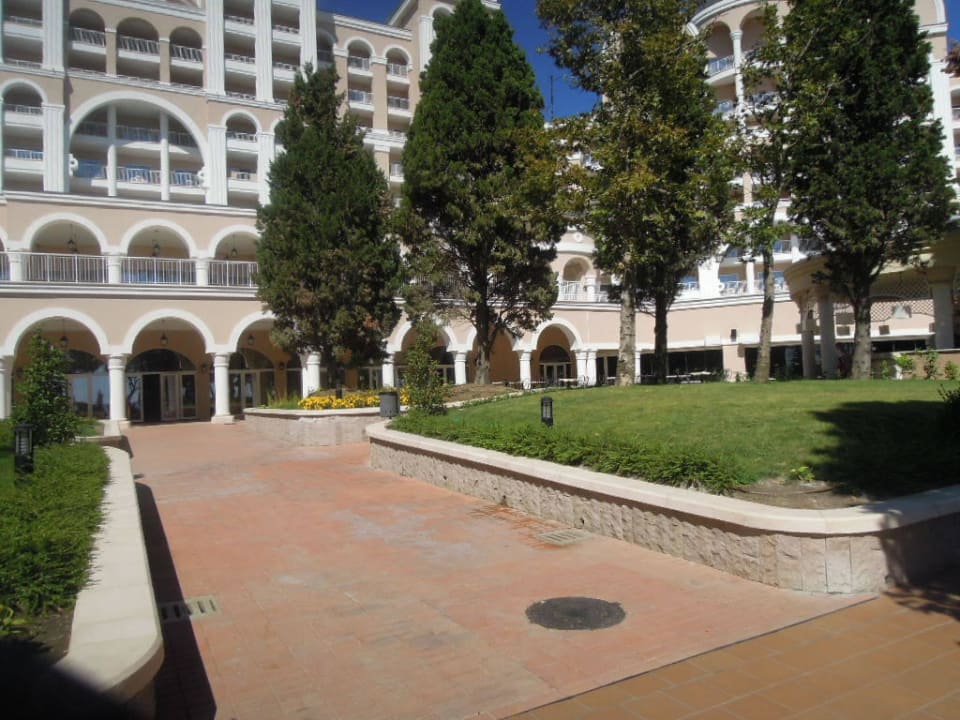 Weg zur Lobby Dreams Sunny Beach Resort & Spa