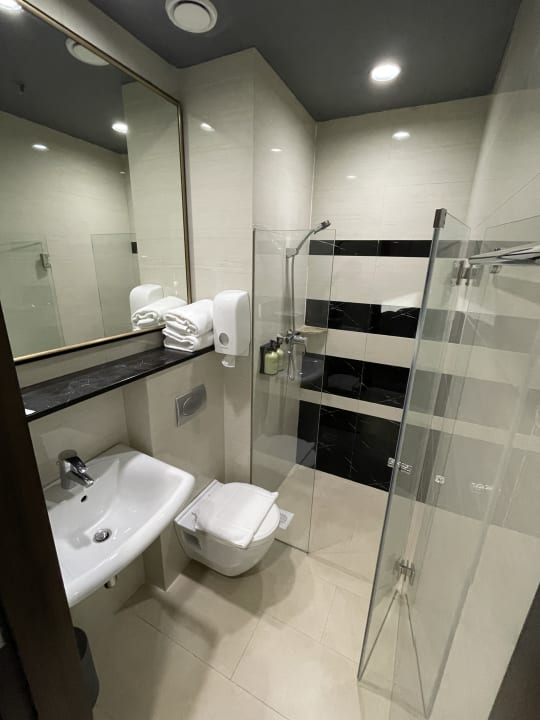 Zimmer V Hotel Bencoolen