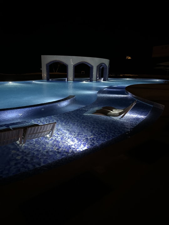 Pool Malikia Resort Abu Dabbab