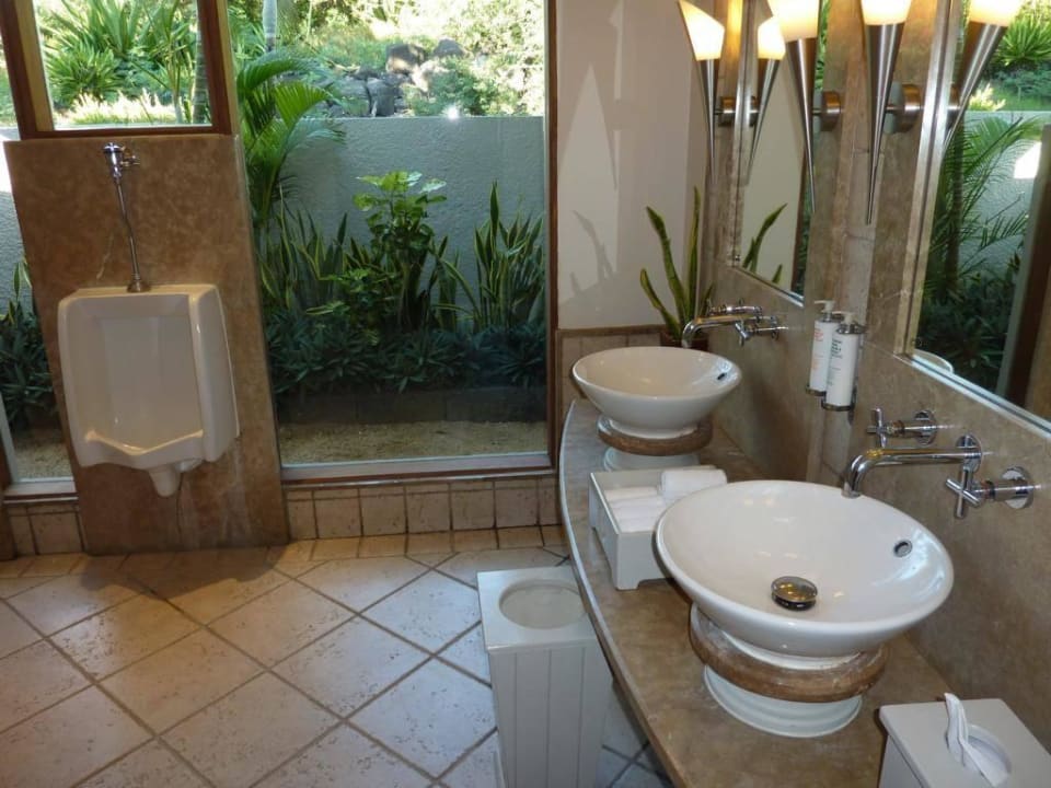 Toilette beim Buffetrestaurant LUX* Grand Gaube Resort & Villas