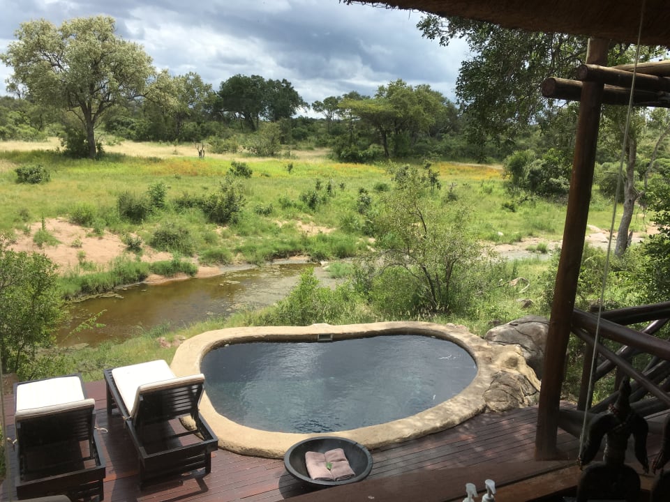 Pool Hotel Lukimbi Safari Lodge