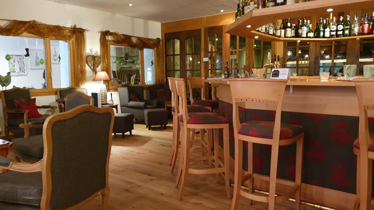 Gastro Waldhotel Doldenhorn & Landgasthof Ruedihus