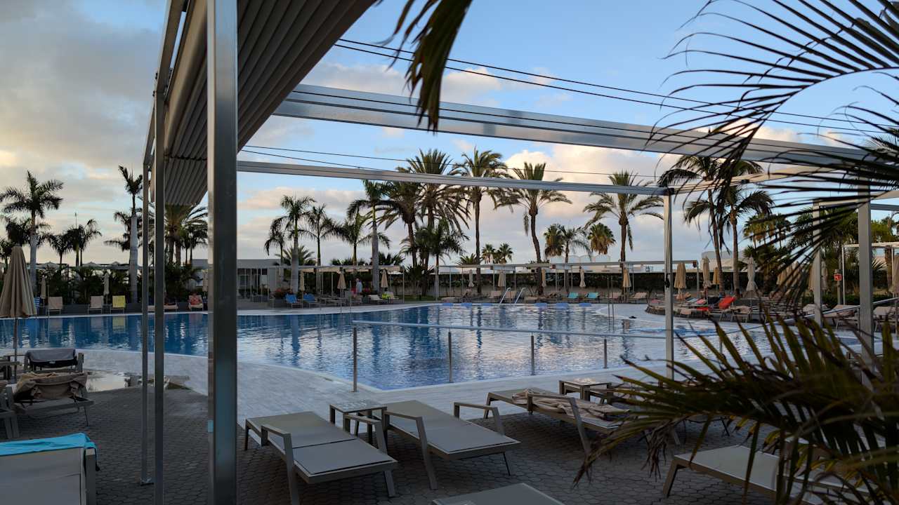 Pool Hotel Riu Palace Maspalomas Adults Only