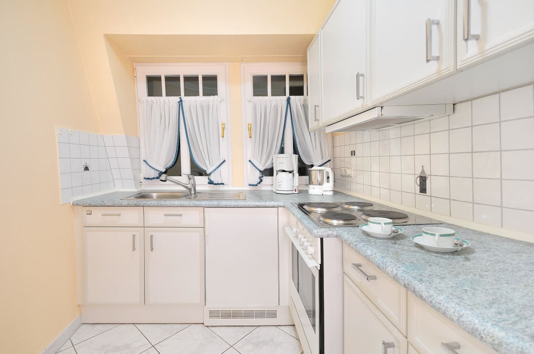 Separate Küche in jedem Appartement Hotel Residenz am Rosengarten