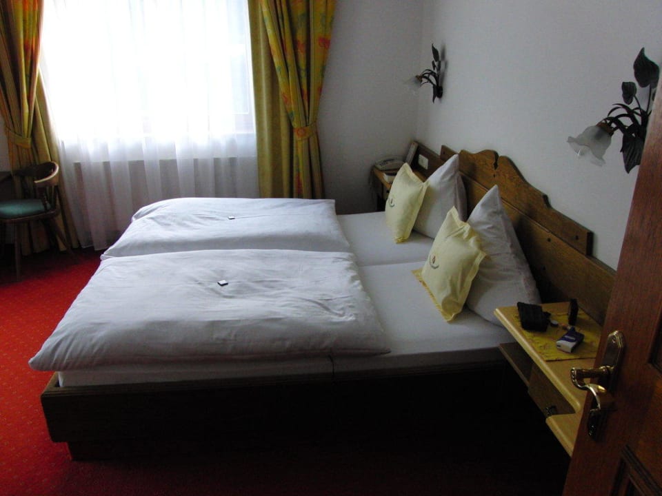 Schlafzimmer Aktivhotel Alpendorf