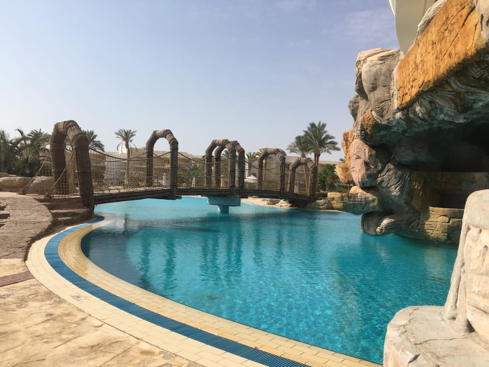 Pool Palm Royale Resort - Soma Bay