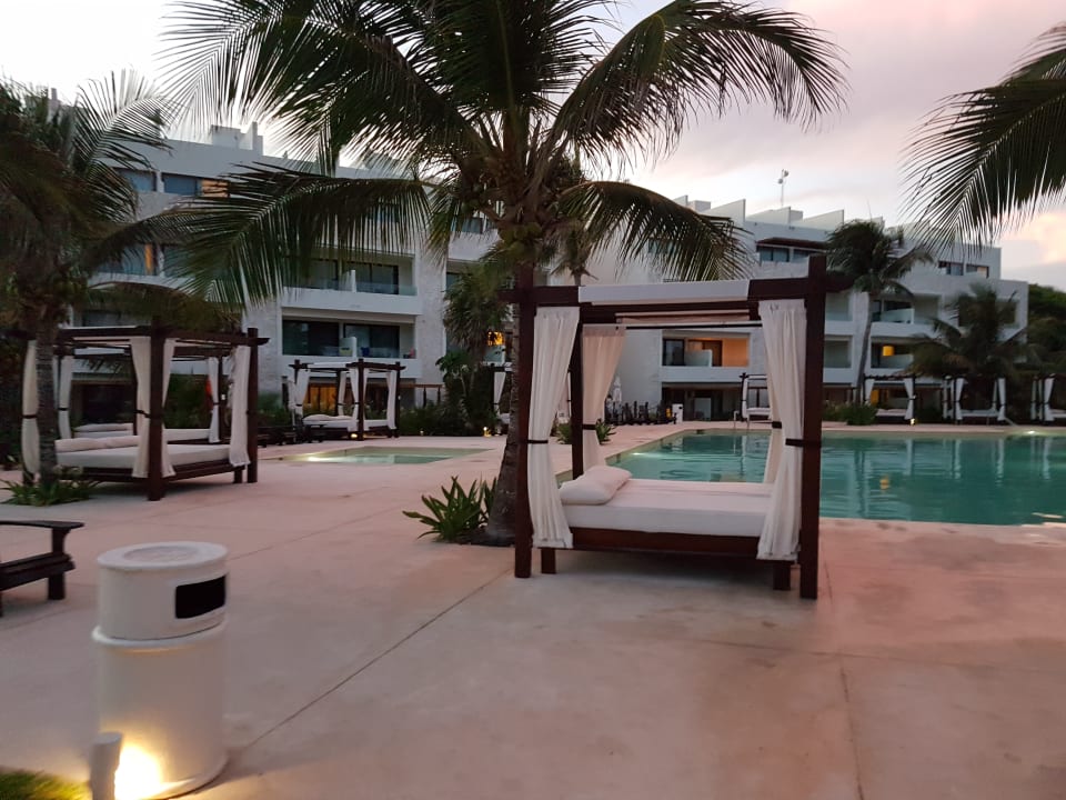 Pool Akumal Bay Beach & Wellness Resort