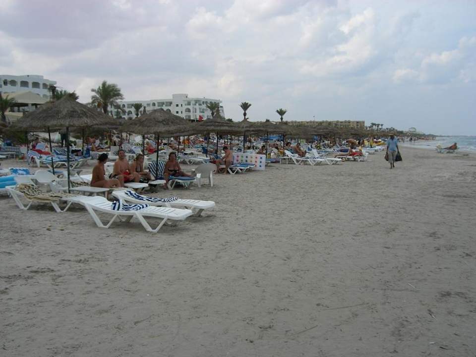 Blick über den Strand Mahdia Beach & Aquapark