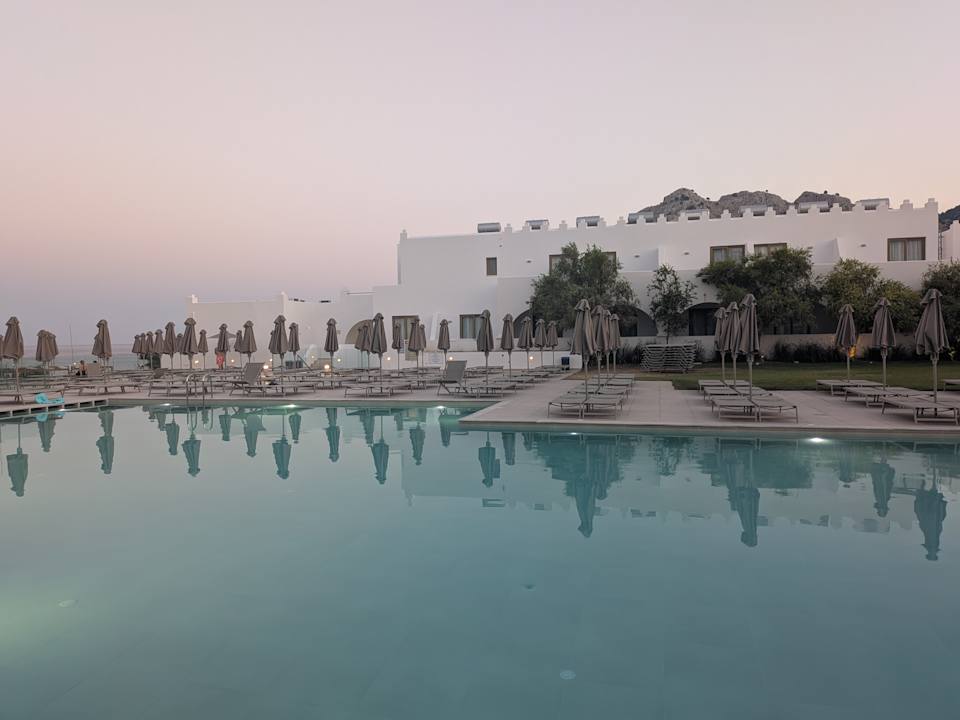 Pool Blue Sea Island