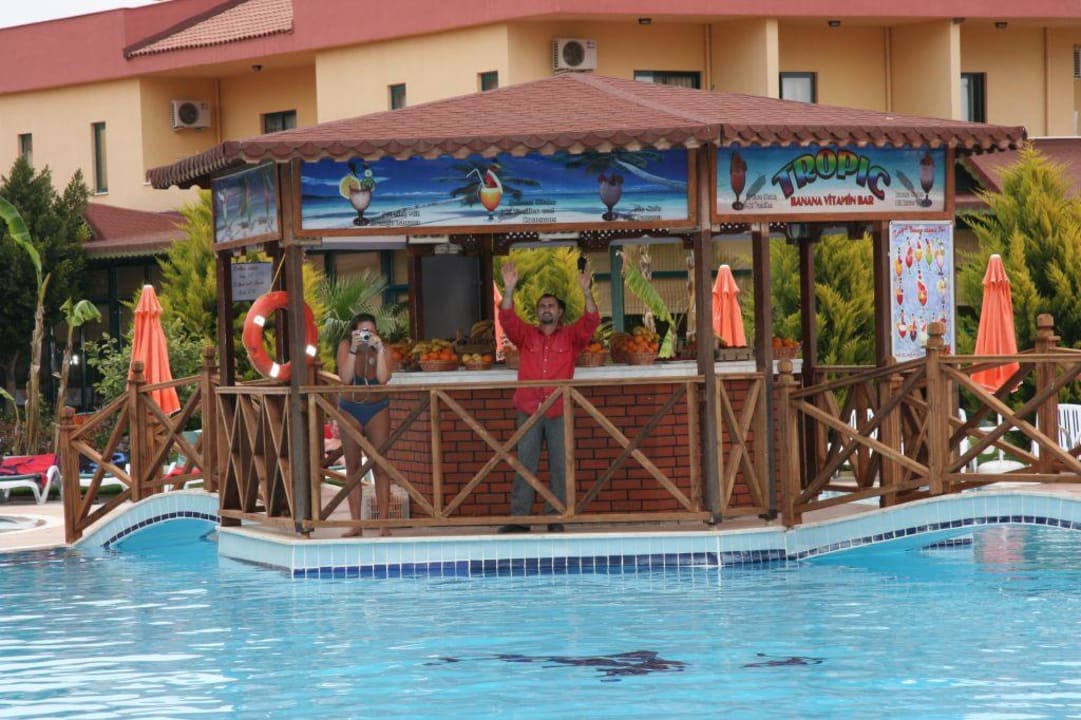 Pool Grand Seker Hotel